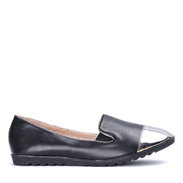 Czarne slip on z lakierowanym noskiem Jomelyn - Obuwie