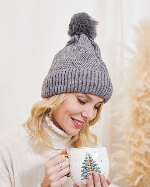 Căciulă izolată pentru femei cu pompon în ecru - Accesorii