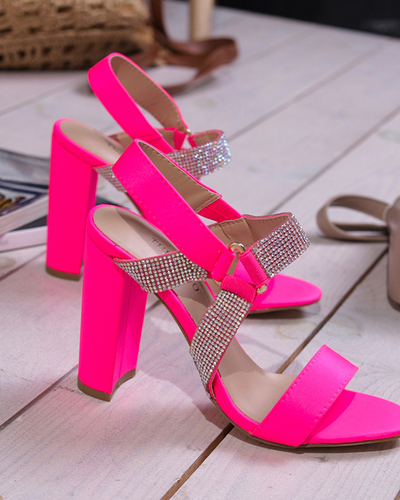 Sandale de damă roz neon pe postul Xiobi. Încălţăminte