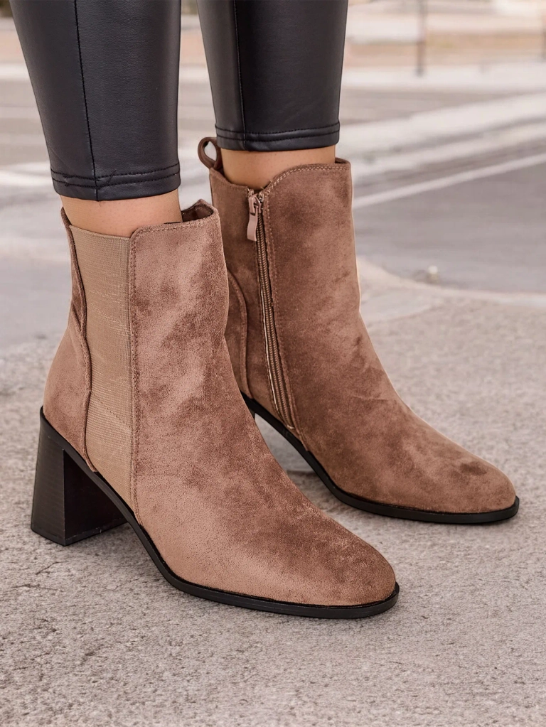 Cizmele până la gleznă pentru femei de la Royalfashion cu toc Enotto