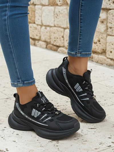 Pantofi sport de damă Royalfashion Hypatia negri cu toc plat de 5 cm