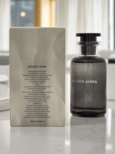Maiden Anna - Parfum Șarmant cu Acorduri de Agar
