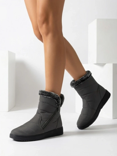 Cizme de iarnă pentru femei Royalfashion asemănătoare cu cizmele de zăpadă Baccinis