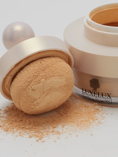 Luxelux Pudră liberă cu burete pentru față 02 13.5 g