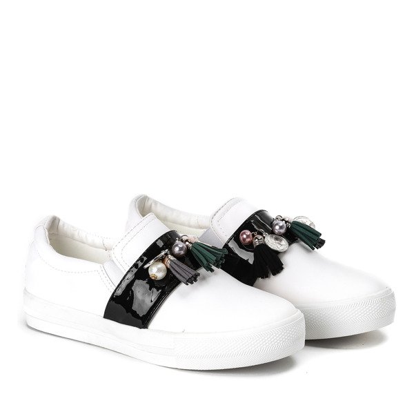 Biało-czarne tenisówki slip on z zawieszkami Clarette - Obuwie