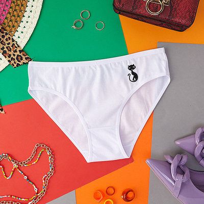 Chiloți de damă din bumbac alb cu pisicuță brodat - Lenjerie intimă