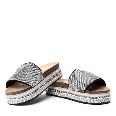 Czarne klapki z cyrkoniami na platformie Naomie- Obuwie