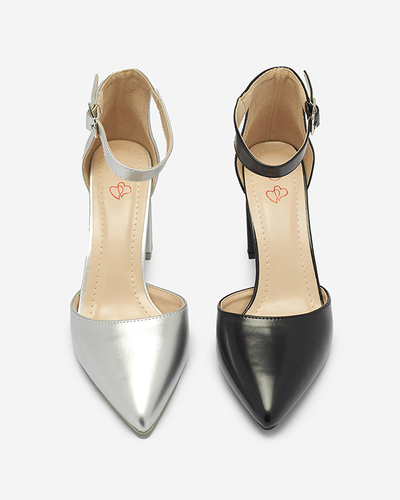 Pantofi de damă pe post de pantofi de culoare neagră- Încălțăminte