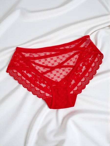 Chiloți de damă tip slip cu dantelă și bretele