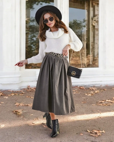 Fusta midi pentru femei de la Royalfashion, din catifea
