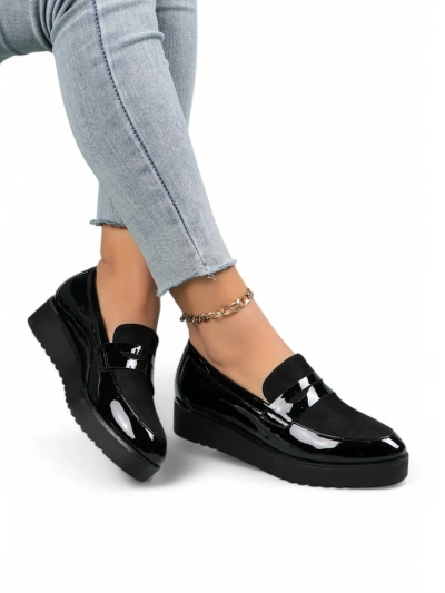 Royalfashion Mocasi pentru femei din piele lacuită Afidale