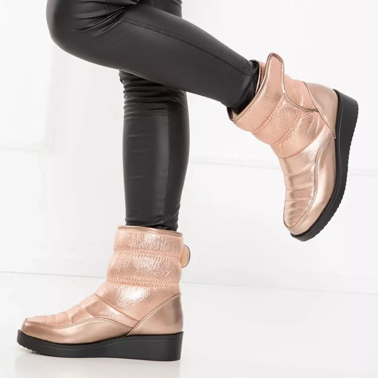 OUTLET Cizme stralucitoare roz deschis a'la cizme de zapada pentru femei Jomino - Incaltaminte