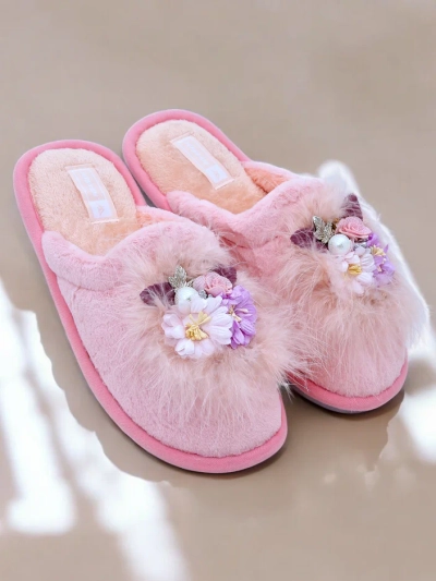Papuci de blană pentru femei Royalfashion cu flori Ederra