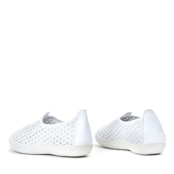 Białe sportowe buty slip on Nieve - Obuwie