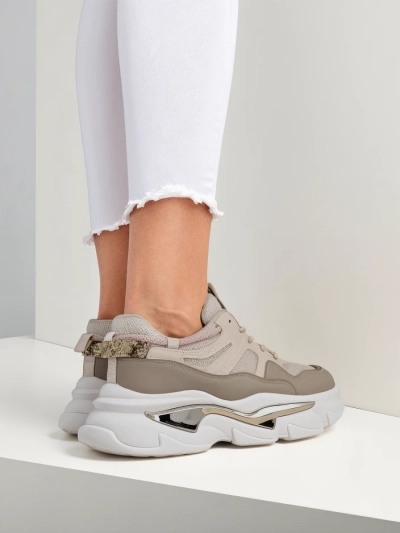 Adidași Royalfashion pentru femei cu o talpă mai groasă Lesalli