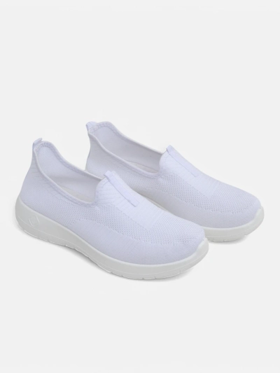 Pantofi slip-on de damă albi Callista din țesătură respirabilă cu toc plat