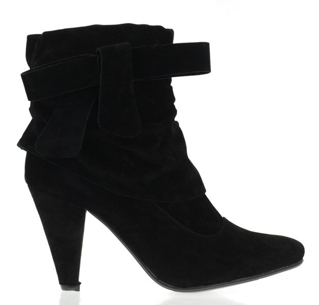 Czarne botki na grubszej szpilce - Obuwie