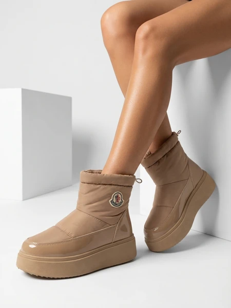 Royalfashion Cizme de zăpadă slip-on pentru femei de culoare maro Ademra