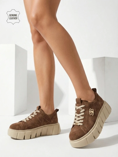 Sportowe sneakersy damskie ze skóry naturalnej Renos