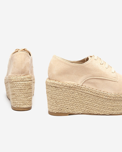 OUTLET Pantofi bej cu pană Jakaia- Încălțăminte