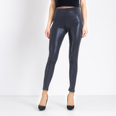 Drumeții negri cu ornamente strălucitoare - Îmbrăcăminte