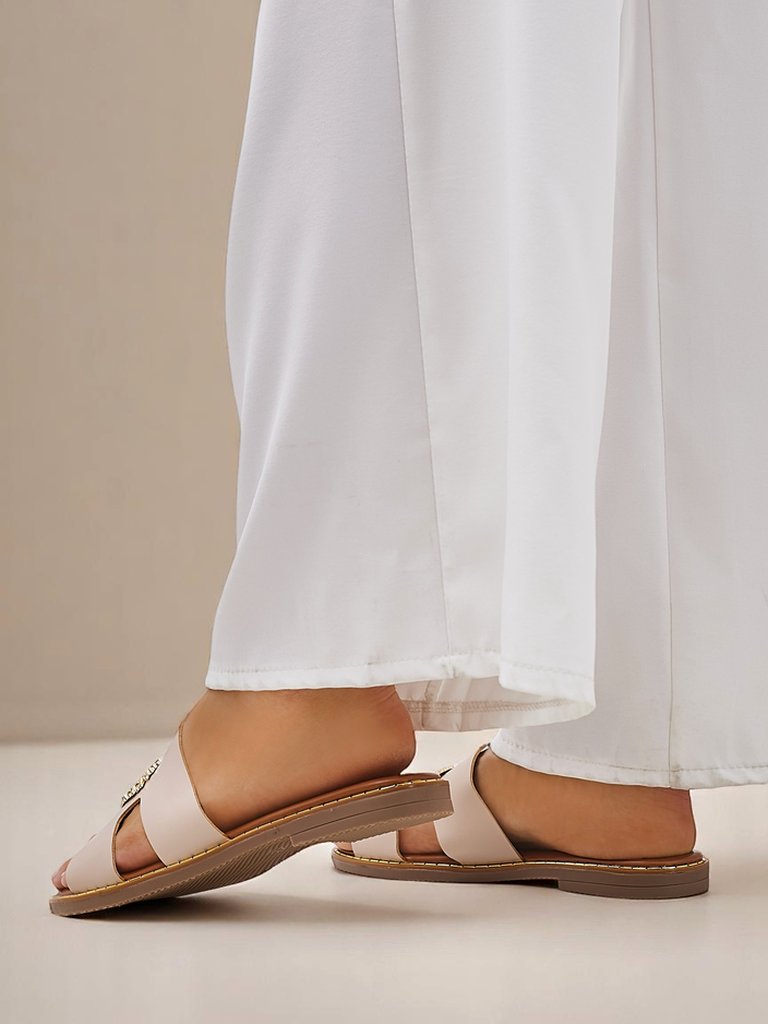 Papuci Royalfashion pentru femei cu inimă Inimă Aurie