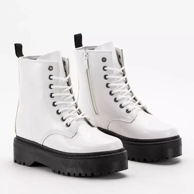 OUTLET Cizme Beretta din piele lacuta alba - Incaltaminte