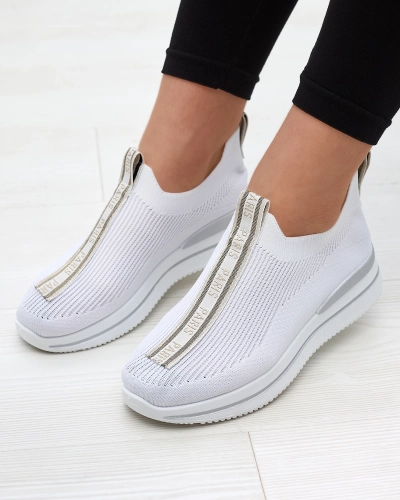 Pantofi sport slip-on de damă cu litere în alb Cerppa- Footwear