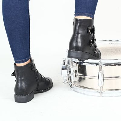 Czarne, ażurowe botki z trzema klamrami Adele- Obuwie