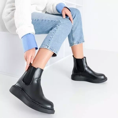 OUTLET Cizme negre de damă pe platforma Fabriano - Încălțăminte