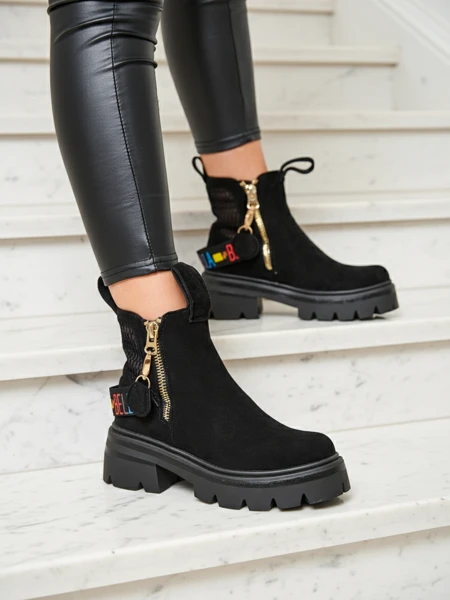 Royalfashion Cizme de damă din piele de căprioară Eco în negru Refaset