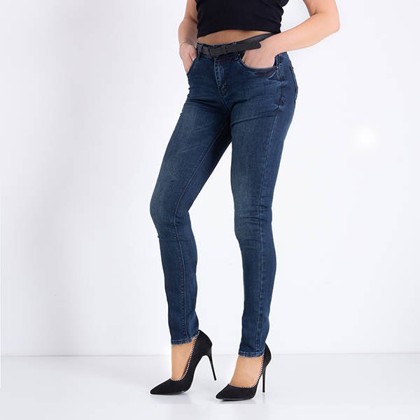 Pantaloni din denim de culoare albastru marin, cu o centură - Îmbrăcăminte