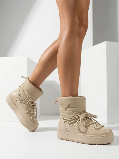 Royalfashion Cizme de damă slip-on a'la cizme de zăpadă a'la în maro deschis Vevnose