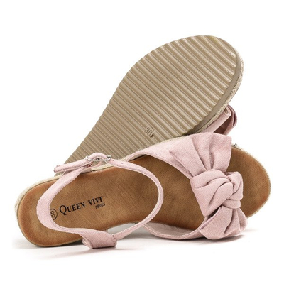 Różowe sandały z kokardką na niskiej koturnie Moca - Obuwie