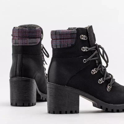 OUTLET Cizme negre de dama pe postul Royaltan - Incaltaminte