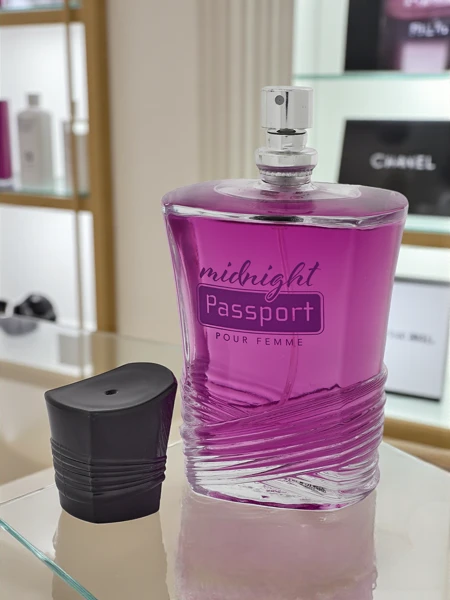 Apă de parfum inspirată pentru femei Midnight Passport
