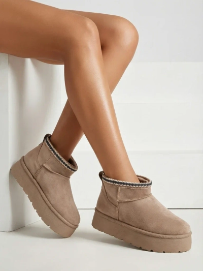 Royalfashion Cizme scurte pentru femei a'la cizme de zăpadă Xoalla