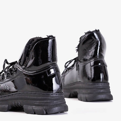 Cizme de damă lacuite negre de la Rostorie - Încălțăminte