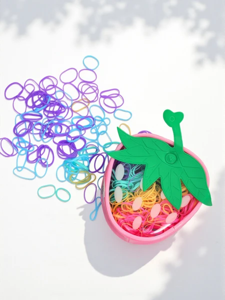 Royalfashion Wielokolorowe gumeczki silikonowe Truskawka