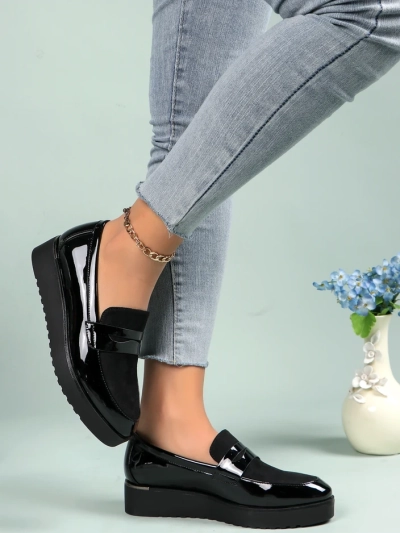 Royalfashion Mocasi pentru femei din piele lacuită Afidale