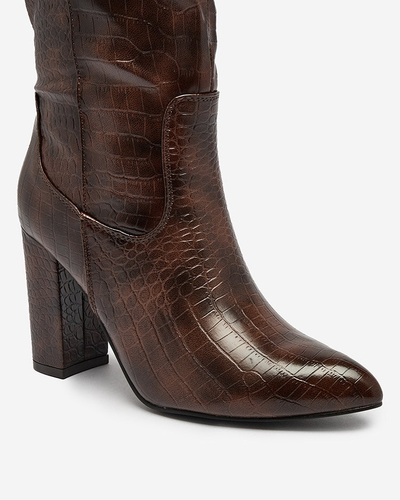 Royalfashion Cizme de damă maro închis, cu ștanțare Telibitta