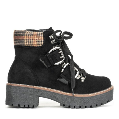 Czarne botki na płaskim obcasie Letitia - Obuwie