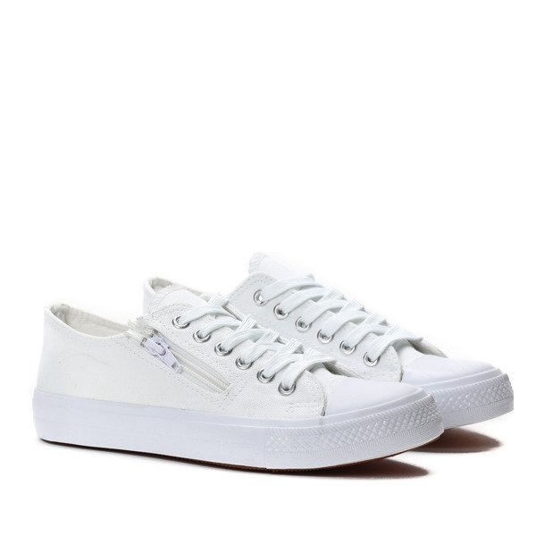 Białe klasyczne trampki Desiree- Obuwie
