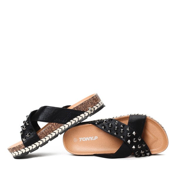 Czarne klapki z ćwiekami i dżetami Jayden- Obuwie