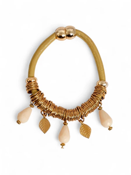 Braslè dam avèk ti pèl ak briye