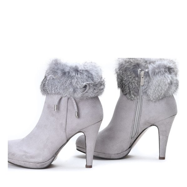 Jasno-szare, kobiece botki na szpilce Vanessa- Obuwie