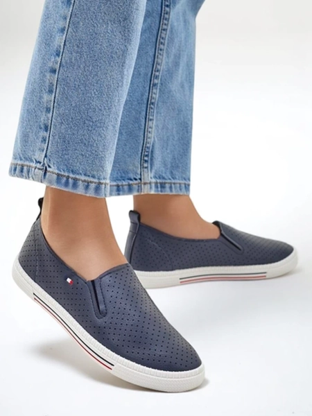 Pantofi slip-on perforați Royalfashion pentru dame Vielles