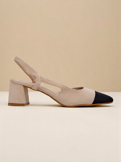 Royalfashion Női alacsony sarkú, díszes orrú Elegánzo cipő