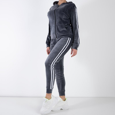 Set de trening gri pentru femei cu dungi albe - Îmbrăcăminte