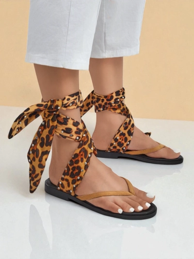 Royalfashion Șlapi de damă cu bareta decorativă Safari Sweet